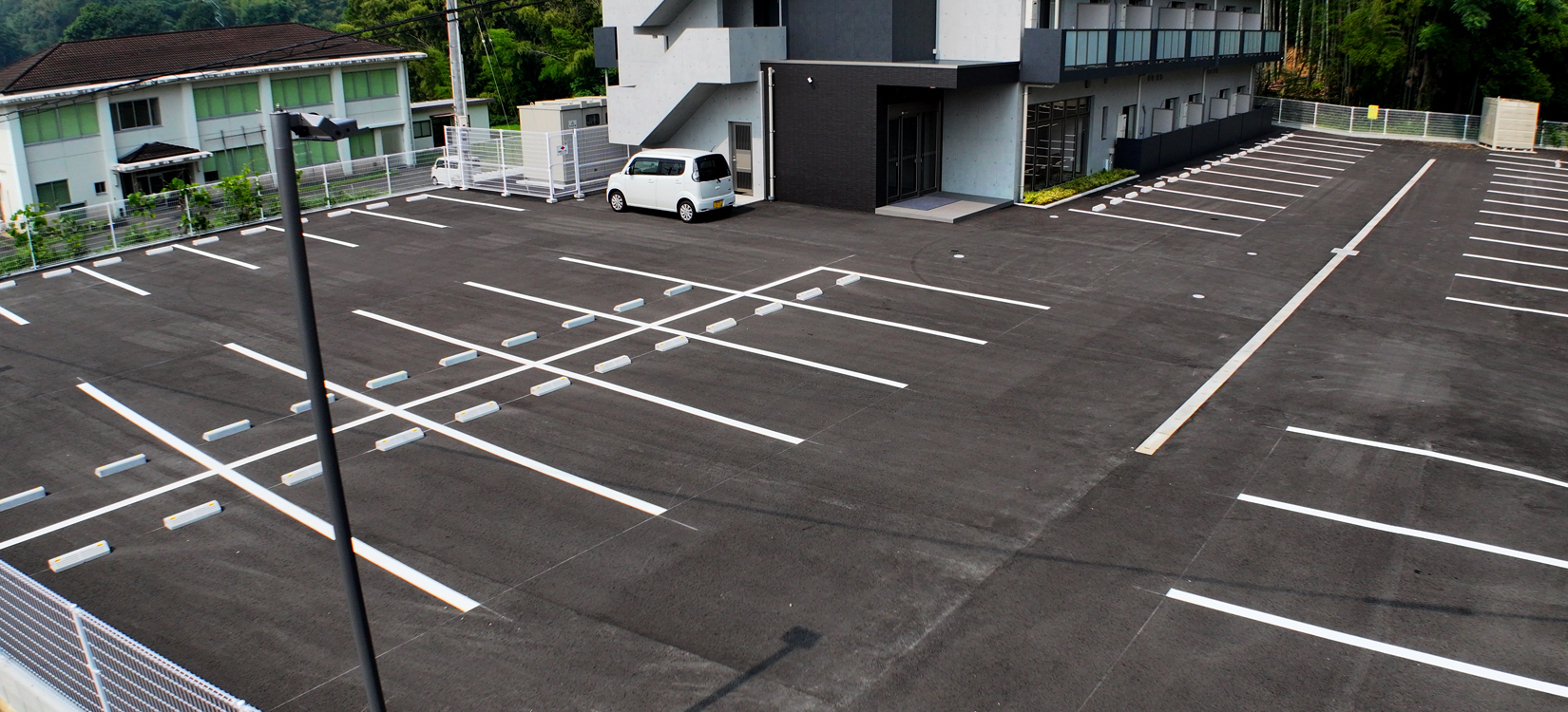 無料駐車場完備
